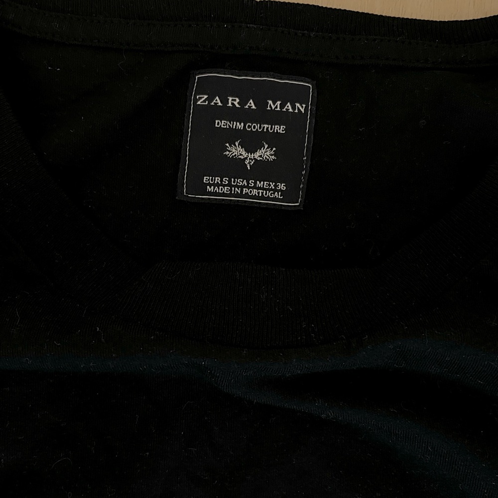 Zara Man Unisex Shirt - Picture 3 of 3